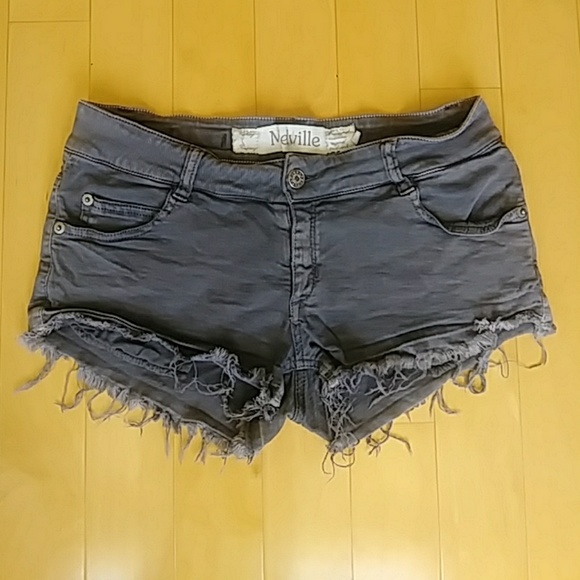 Brandy Melville Pants - Brandy MervilleGrey Short Jean